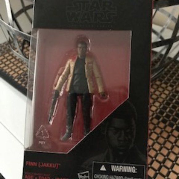 Star Wars Figure - New In Box - Finn (Jakku) - Picture 1 of 1